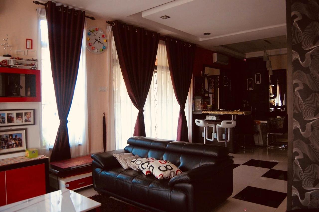 Sherry Luxury Homestay Pasir Gudang Kültér fotó