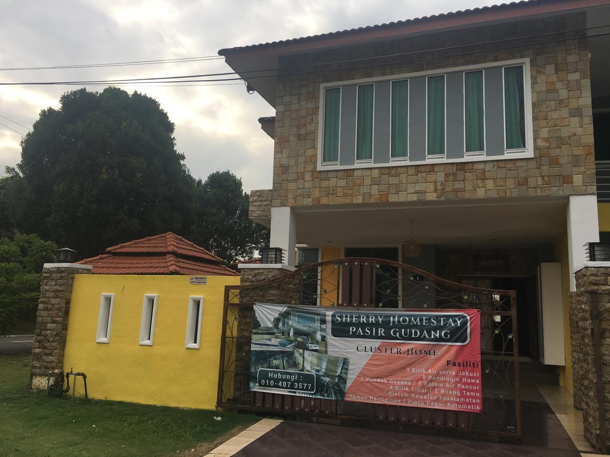 Sherry Luxury Homestay Pasir Gudang Kültér fotó